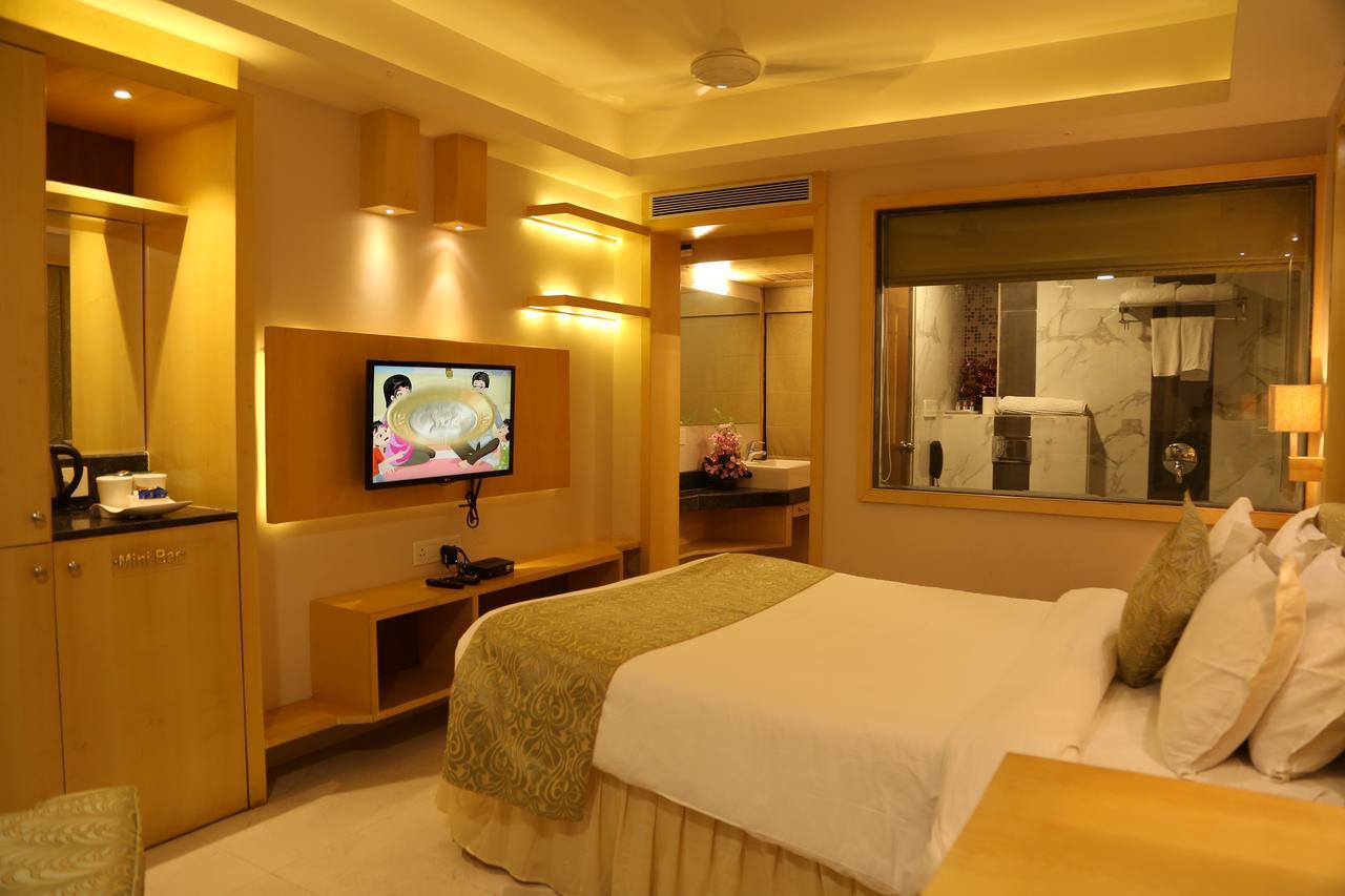Golden Gate Hotel Indore Esterno foto